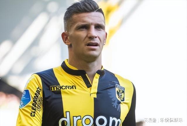 触球都充满 触球都充满